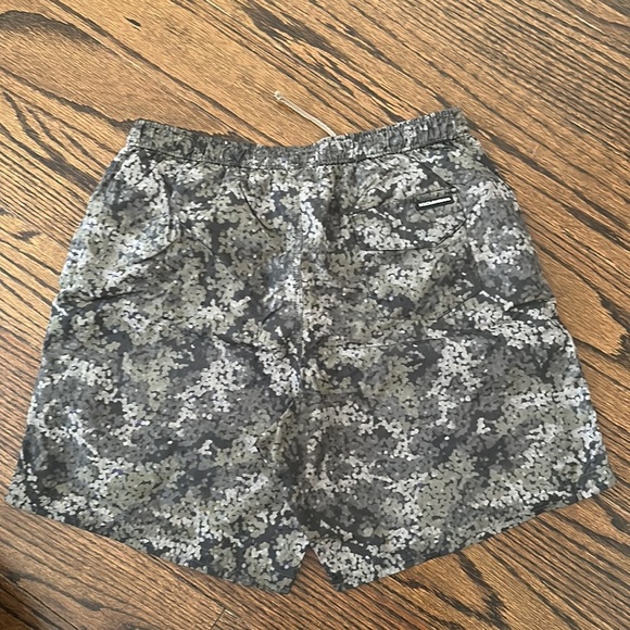 DOLCE & GABBANA Boys Swim Trunks Size 6 - Picture 3 of 8